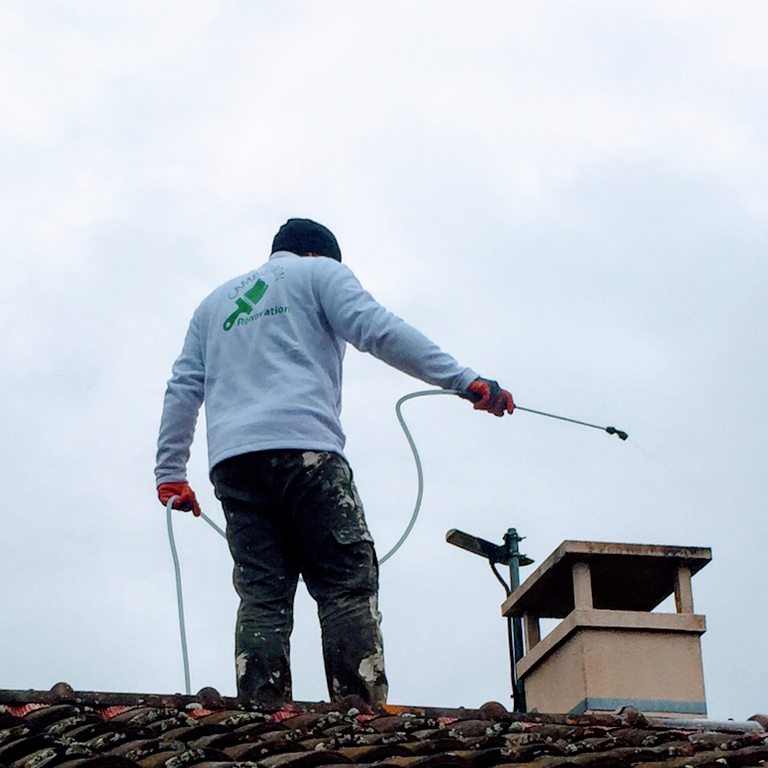 Application produit hydrofuge toiture